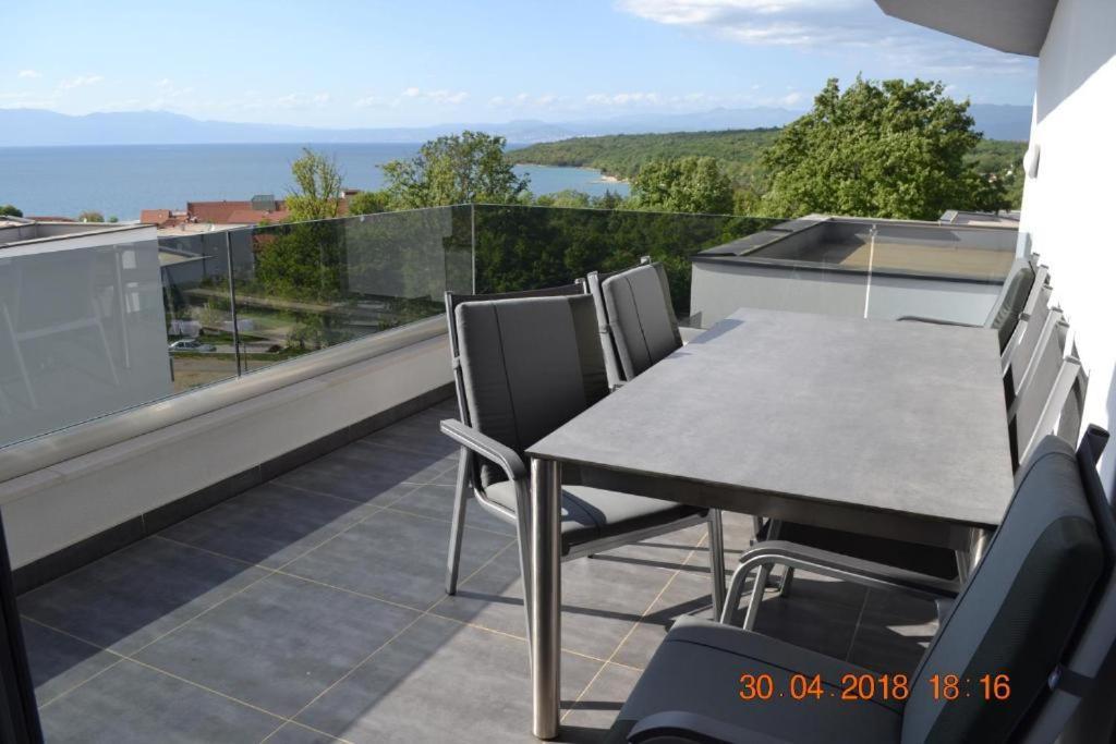 My Paradies - Njivice Penthouse*** Ngoại thất bức ảnh