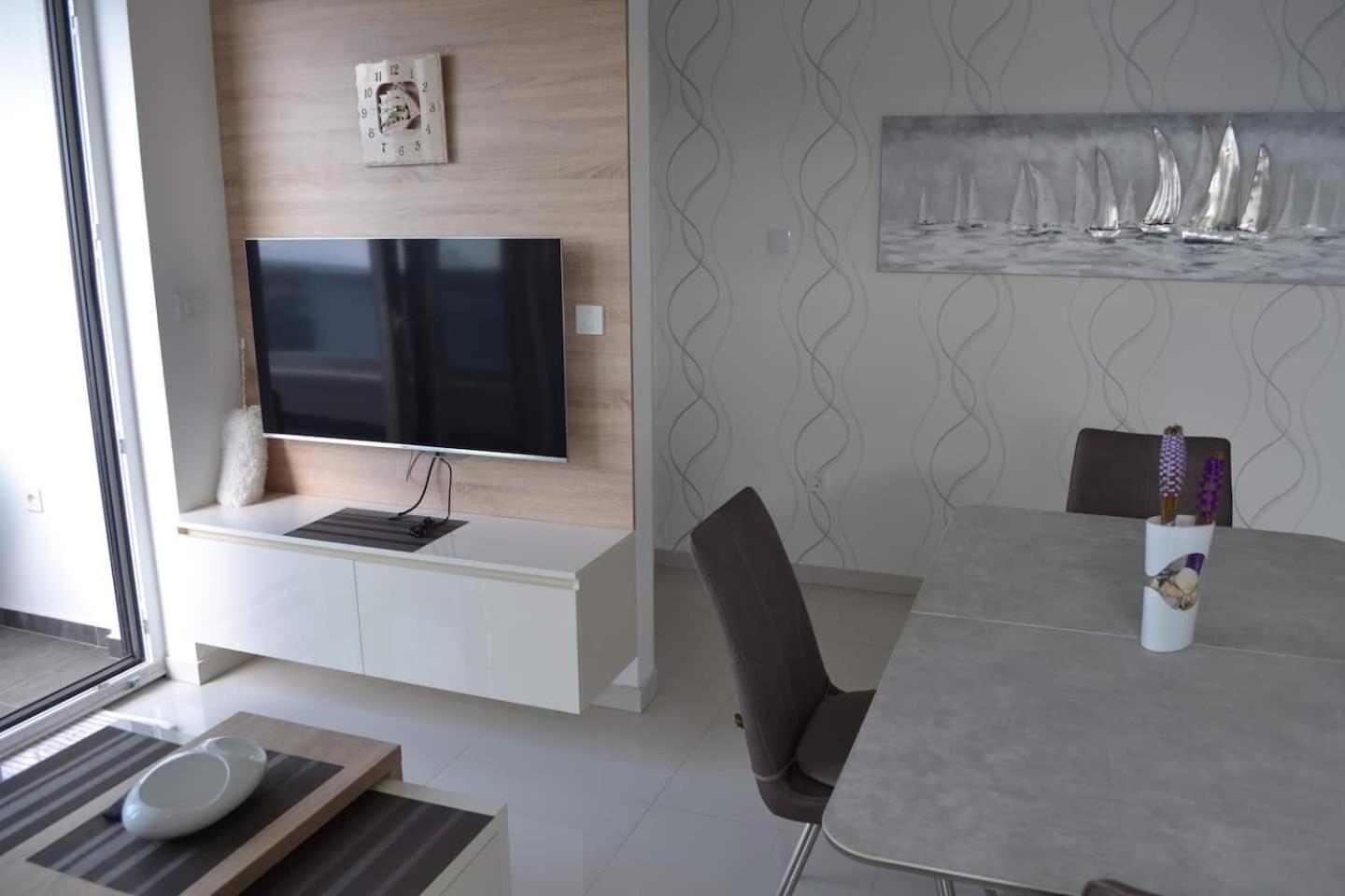 My Paradies - Njivice Penthouse*** Ngoại thất bức ảnh